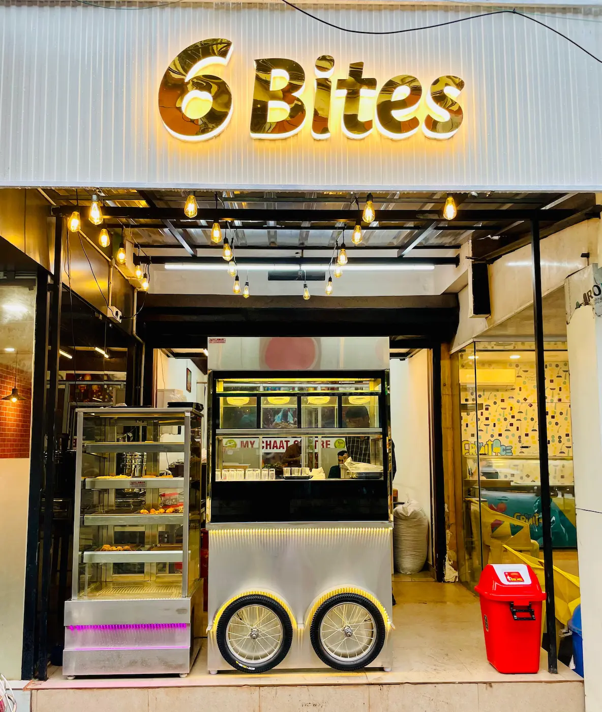 6 Bites Cafe
