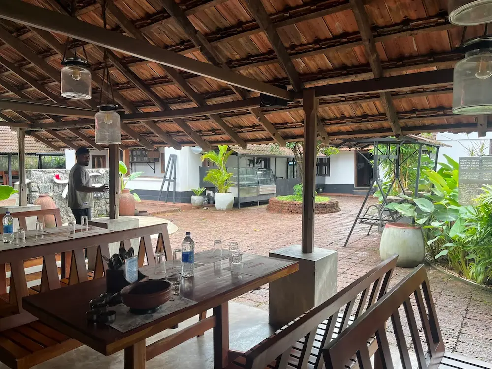 Tham Restaurant